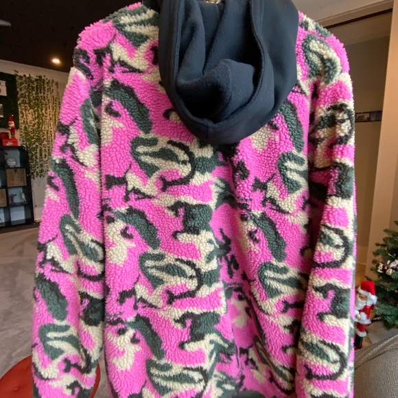 Multi-Color Camo Zip-Up Sweater - Picture 2 of 4